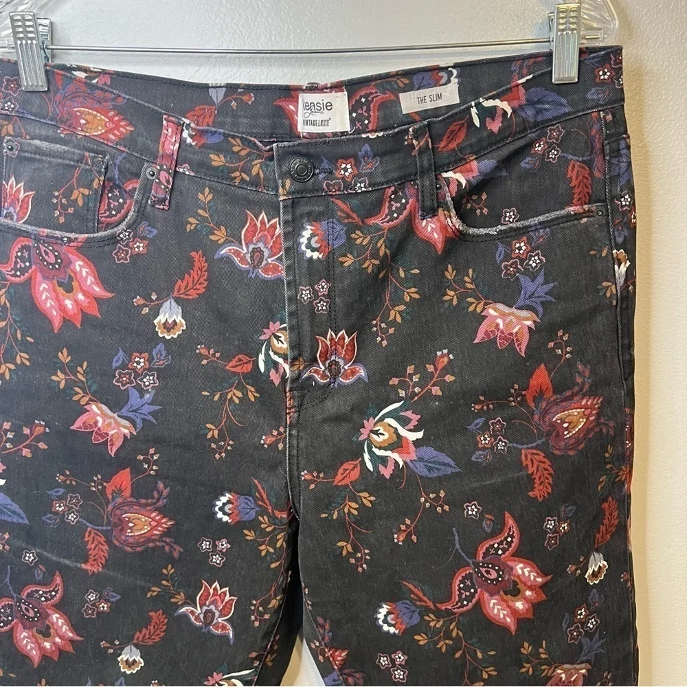Kensie Vintage Luxe Denim Floral Distressed Jeans Womens Sz 12 | 31 Slim Raw Hem - Picture 2 of 8
